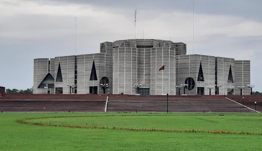 Exploring Dhaka's Architectural Marvel